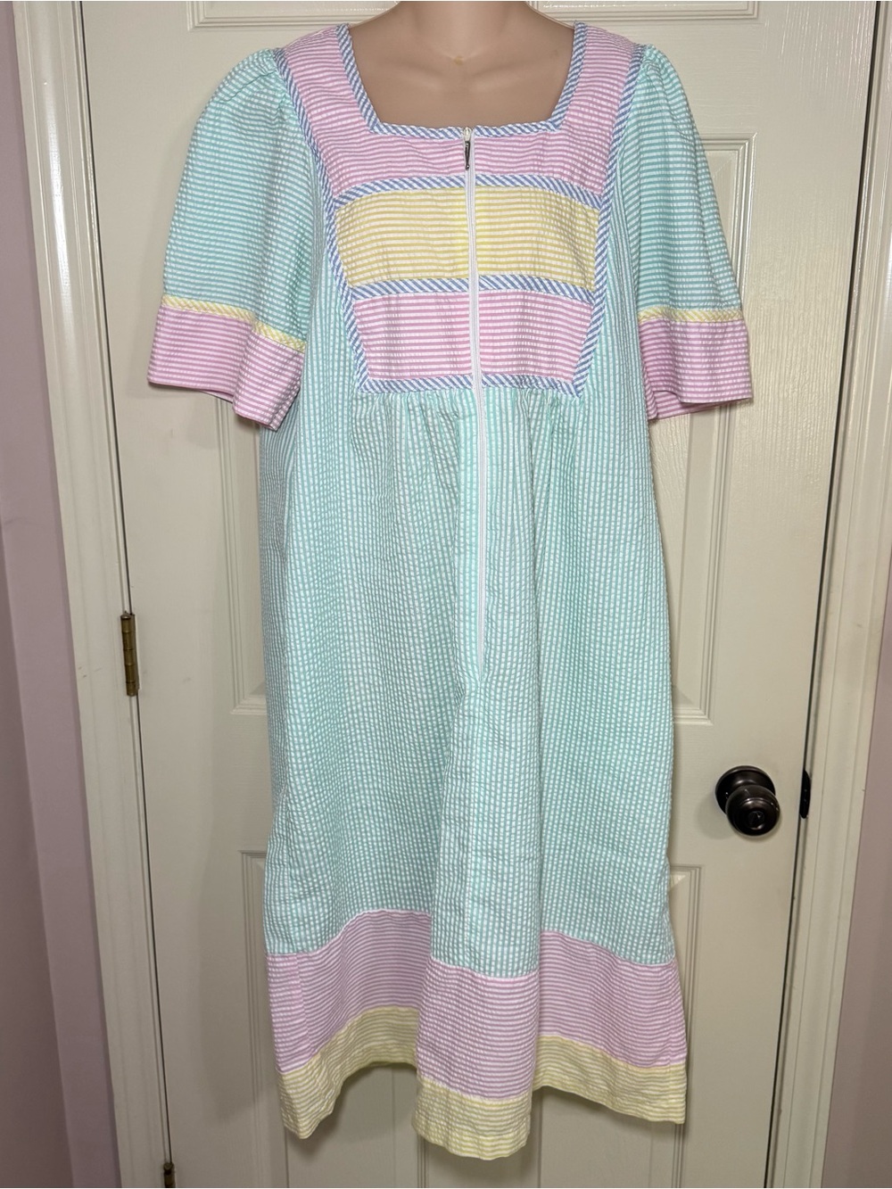 Saybury House Dress Robe Vtg Size Large Pastel Color Block Seersucker Pockets